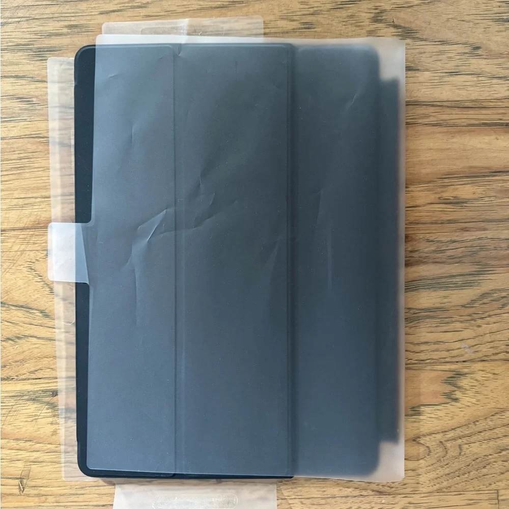 [NIB] Official iPad Smart Keyboard for iPad